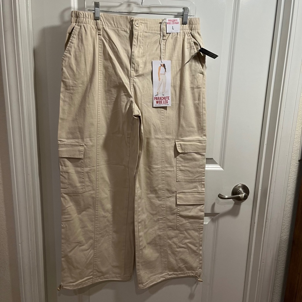 Celebrity Pink Parachute Wide Leg Cargo Pants Beige Khaki Large NWT